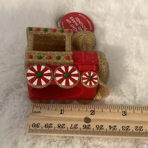 Bath and Body Works 2023 Christmas Santa on Train Pocketbac Holder - Picture 8 of 9